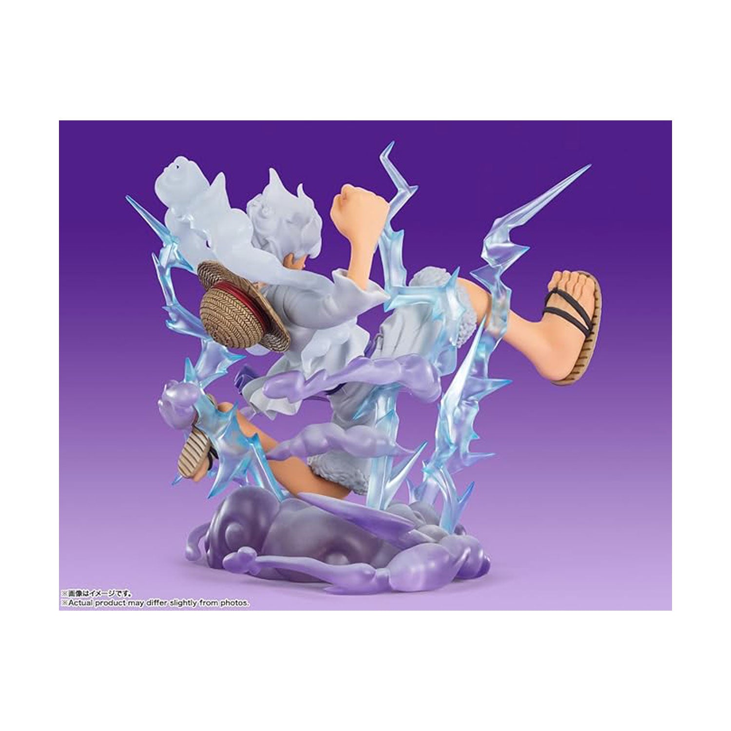 One Piece Ruffy's erwachen Gear 5 Giant Form Figur mit blitzen. 30 cm hoch aus PVC Material von Bandai.