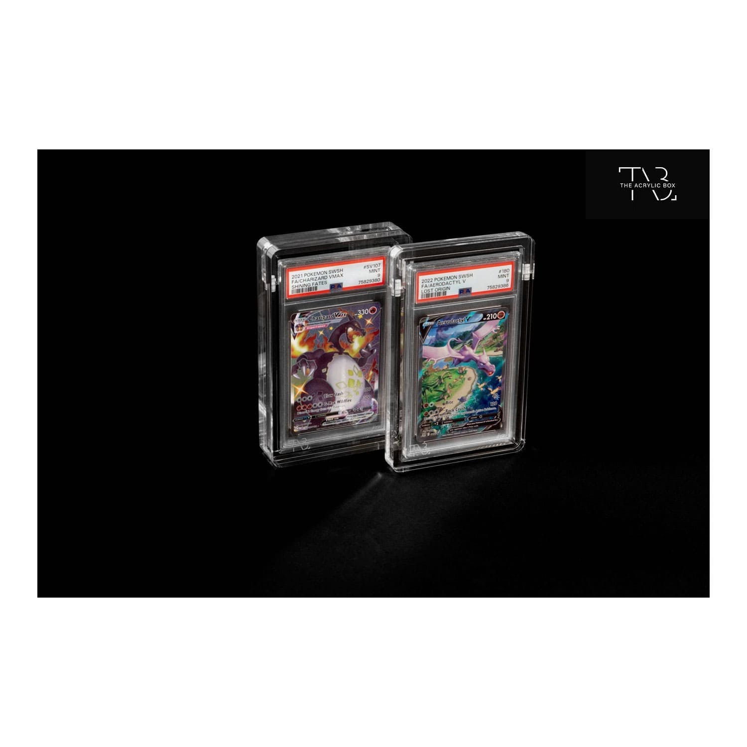 Die Slabs/ gegradete Karten Acrylbox vom Premiumhersteller the Acrylic Box. Magnetverschluss, UV-Schutz und kratzfest.